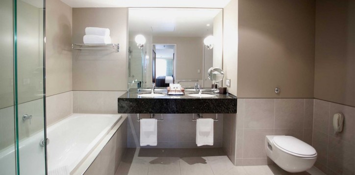 superior-residence-_bathroom-2-2