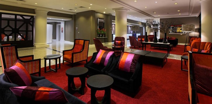pullman-auckland-vibrant-lobby-area1-2