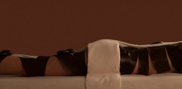 seaweed-leaf-hot-stone-massage-2