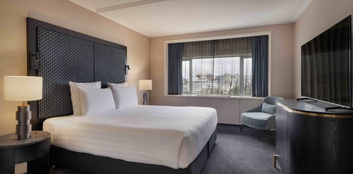 10-pakl-junior-suite-bedroom1-2