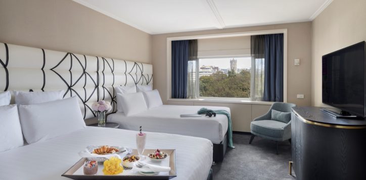 8-pakl-deluxe-suite-2-queen-beds-bedroom-room-2