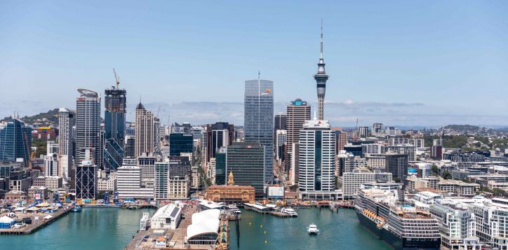 auckland-city-with-cruise-ship-docked-shed-10-in-the-foreground-with-pwc-and-anz-towers-in-front-of-skytower-2